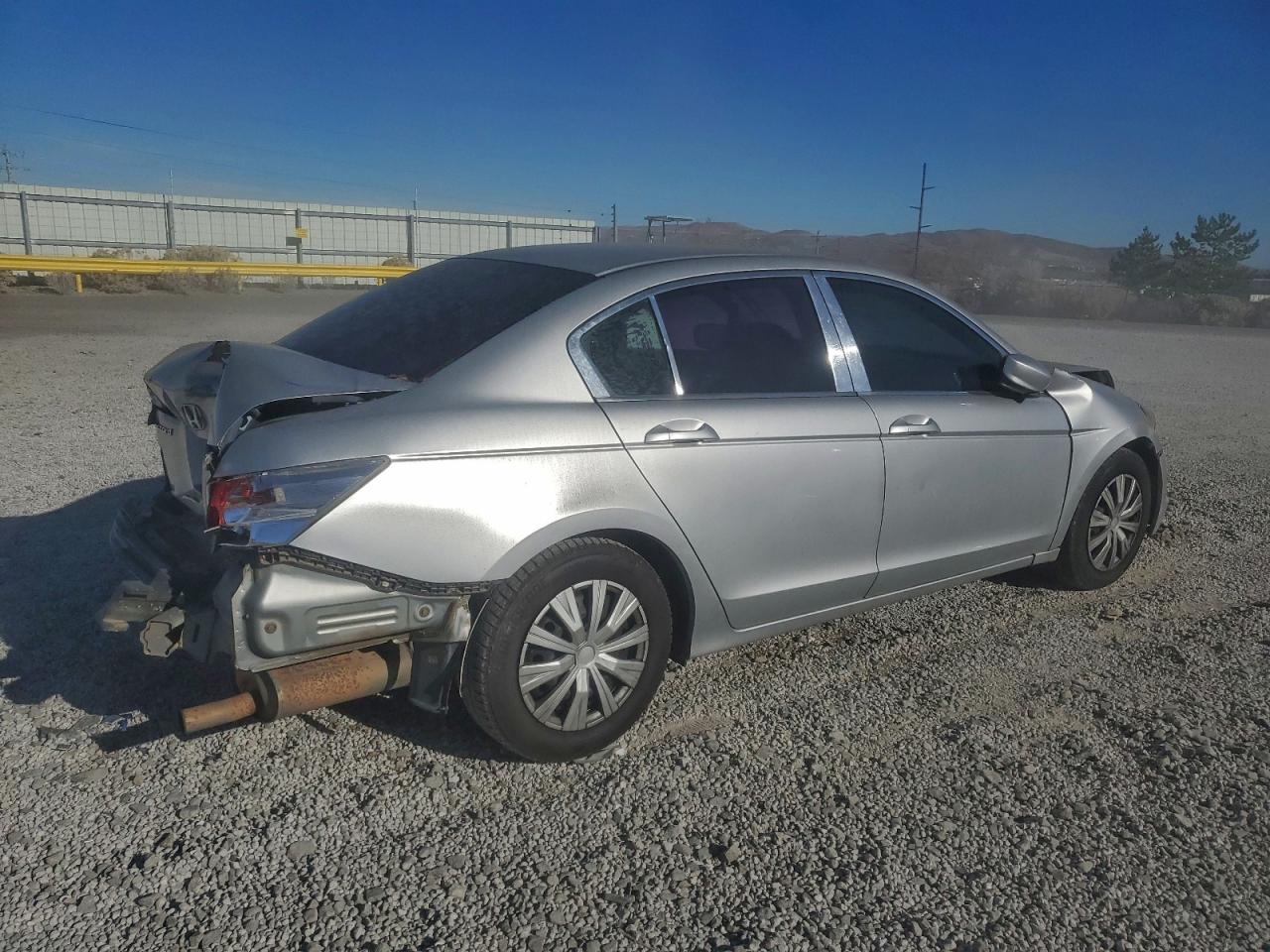 2010 HONDA ACCORD LX photo 3