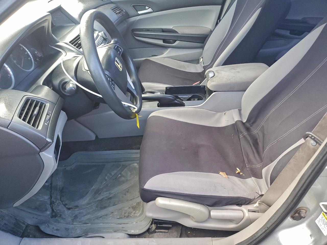 2010 HONDA ACCORD LX photo 7
