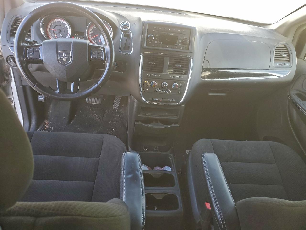 2015 DODGE GRAND CARAVAN SE photo 22