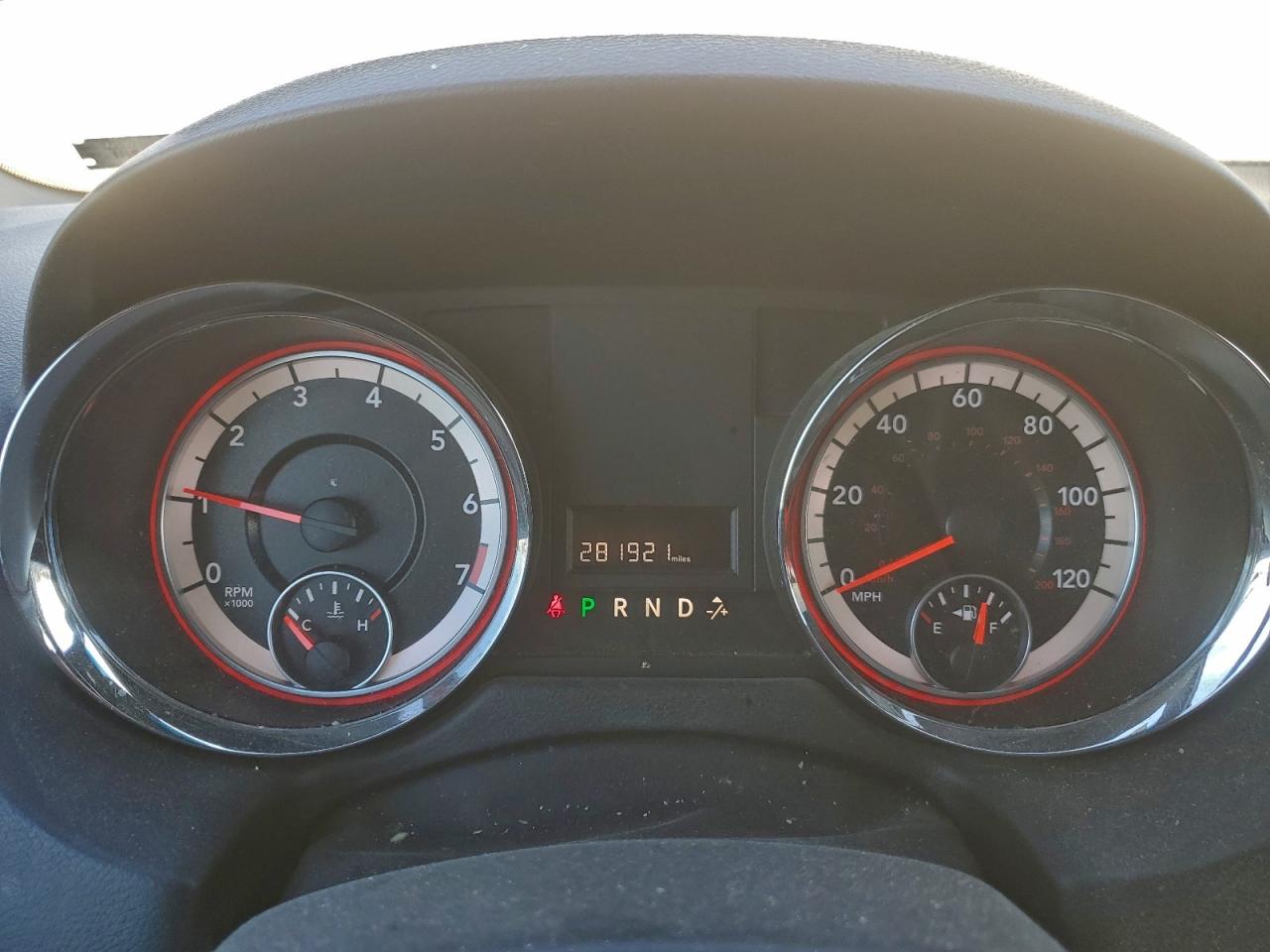 2015 DODGE GRAND CARAVAN SE photo 25