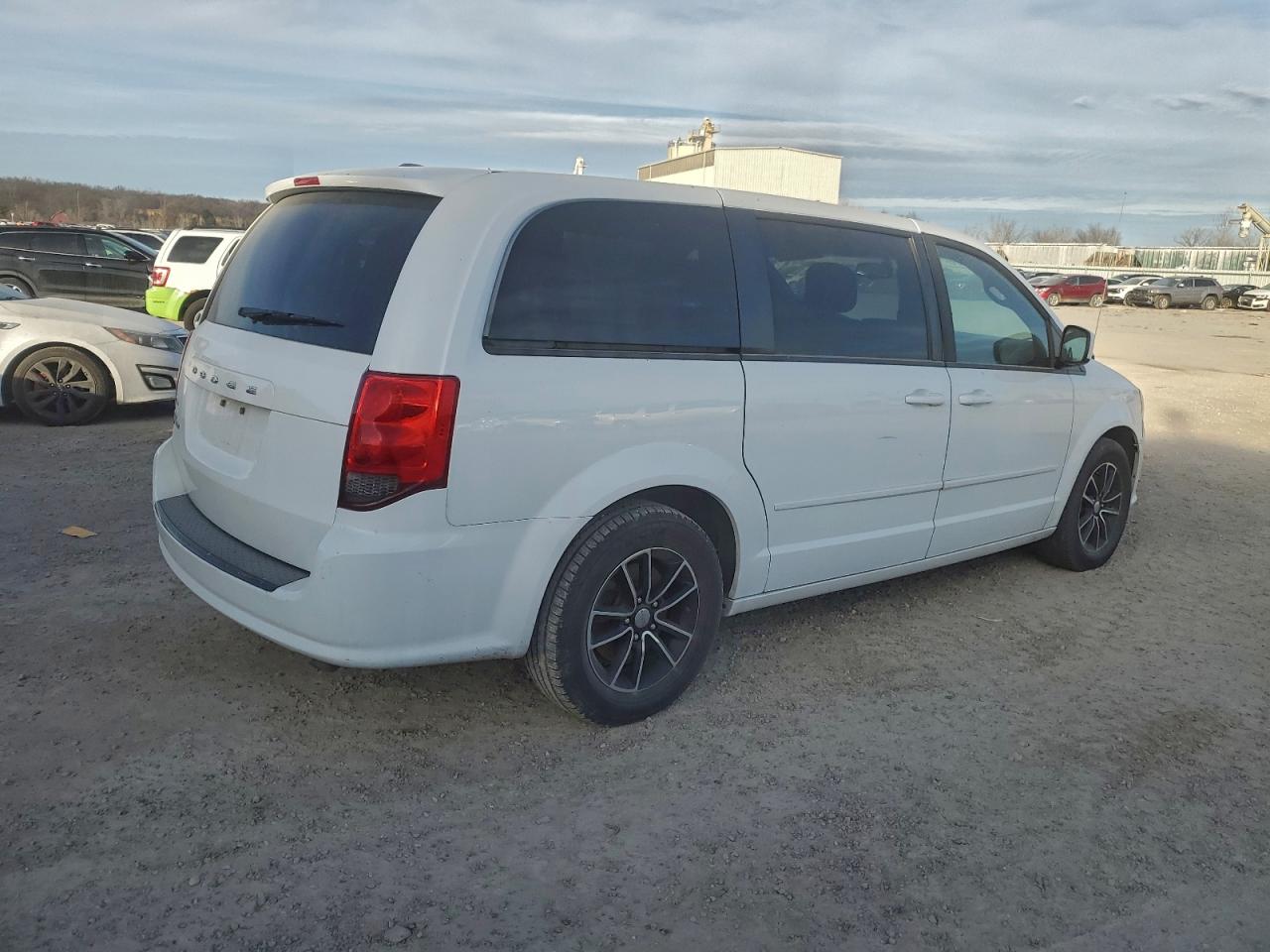 2015 DODGE GRAND CARAVAN SE photo 7