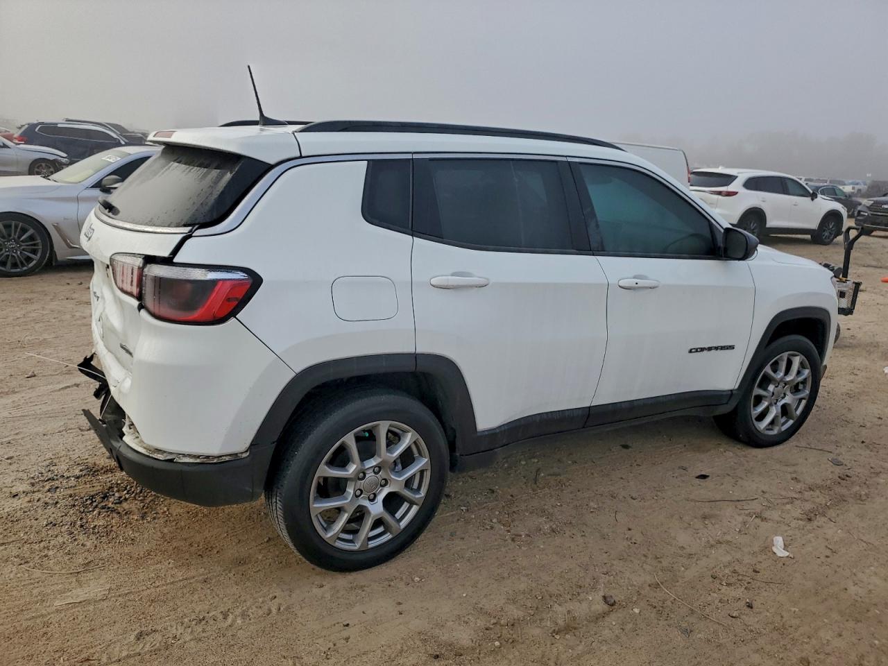 2022 JEEP COMPASS LATITUDE LUX photo 5