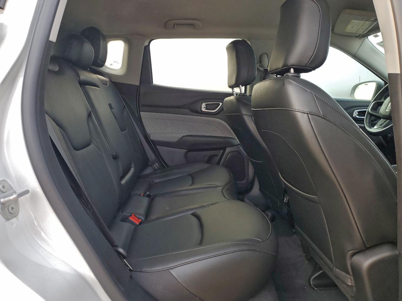 2022 JEEP COMPASS LATITUDE LUX photo 21