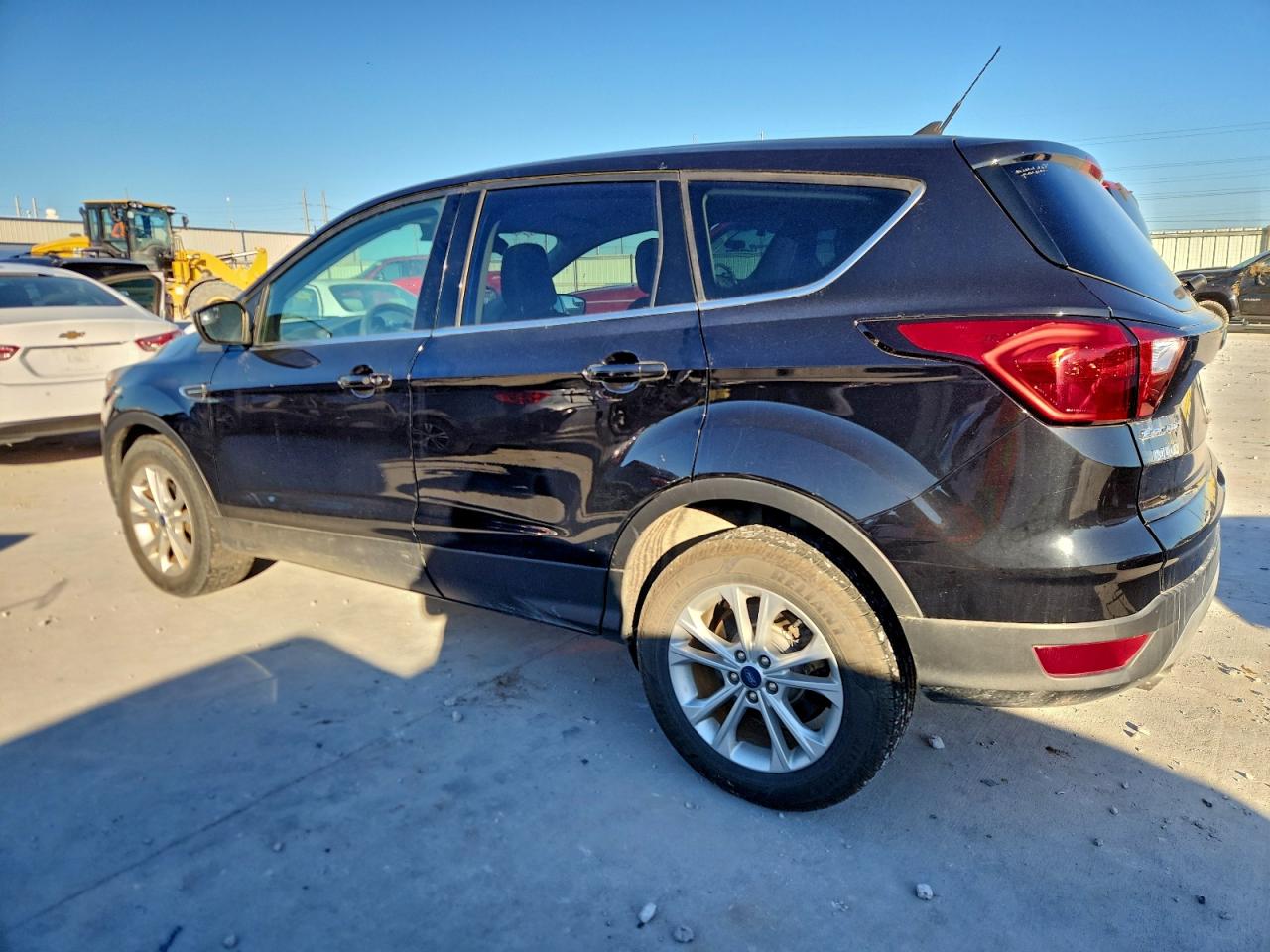 2019 FORD ESCAPE SE photo 2
