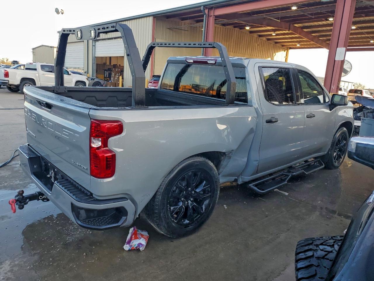 2024 CHEVROLET SILVERADO C1500 CUSTOM photo 3