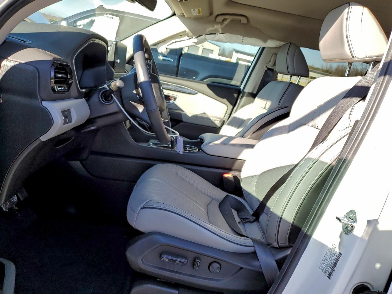 2025 HONDA PILOT ELITE photo 13