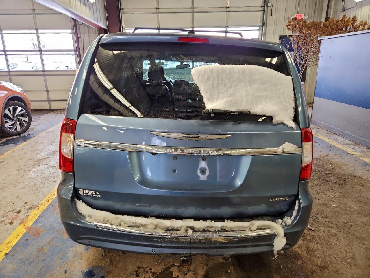 2012 CHRYSLER TOWN & COUNTRY LIMITED photo 16