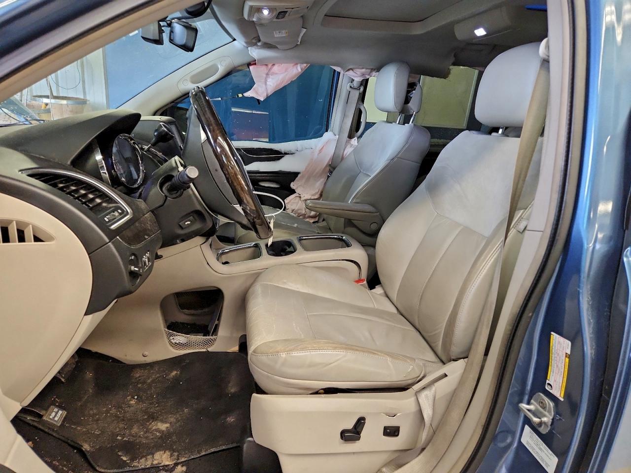 2012 CHRYSLER TOWN & COUNTRY LIMITED photo 19