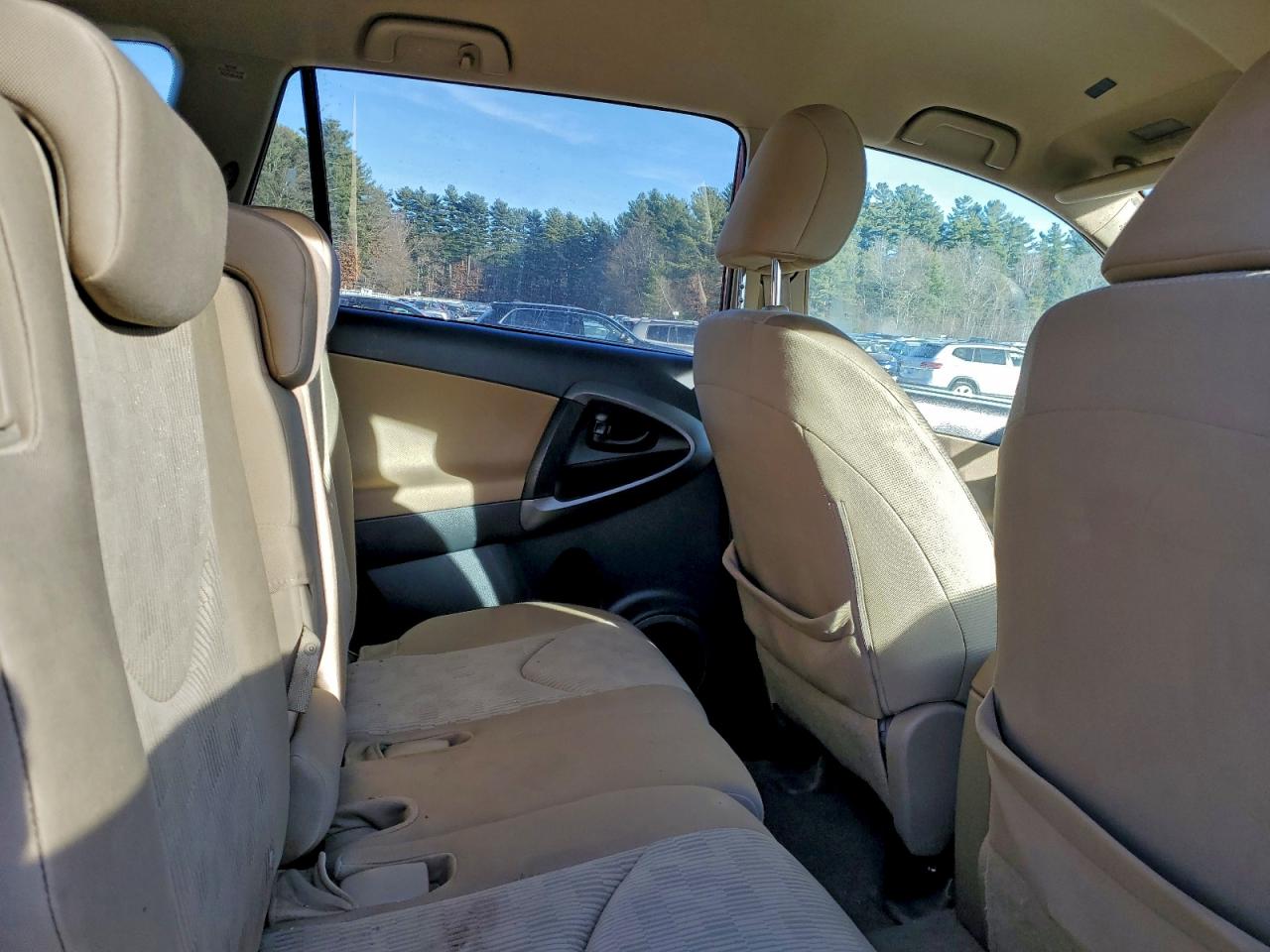 2010 TOYOTA RAV4 photo 11