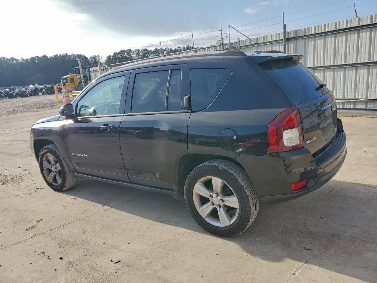 2016 JEEP COMPASS LATITUDE photo 2