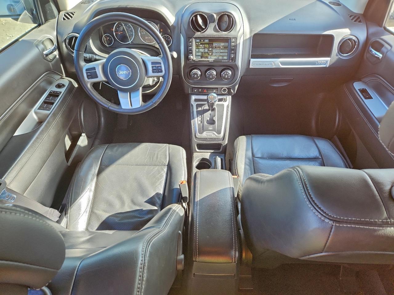 2017 JEEP COMPASS LATITUDE photo 8