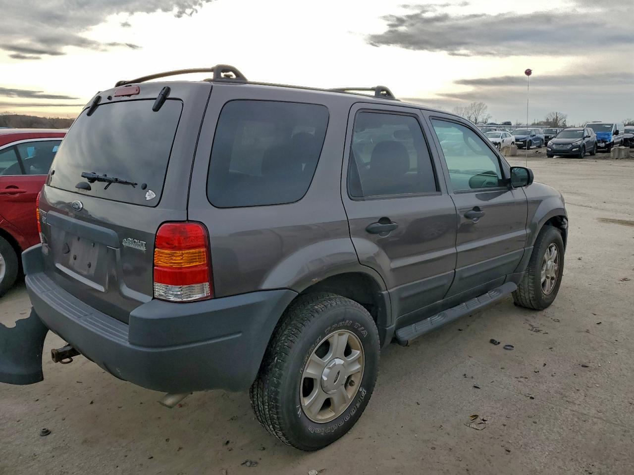 2004 FORD ESCAPE XLT photo 5
