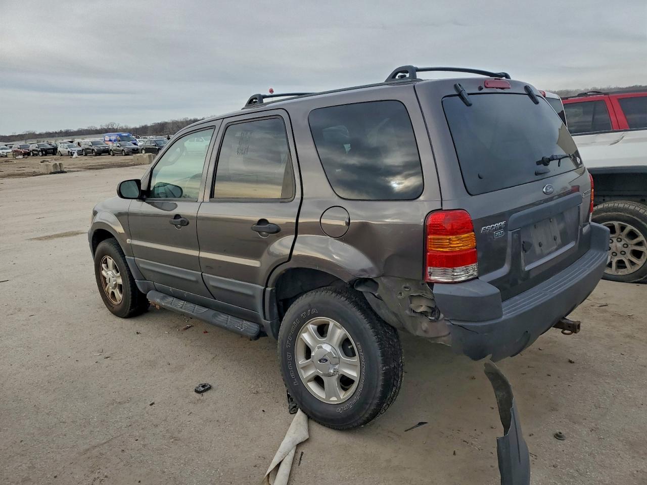 2004 FORD ESCAPE XLT photo 3