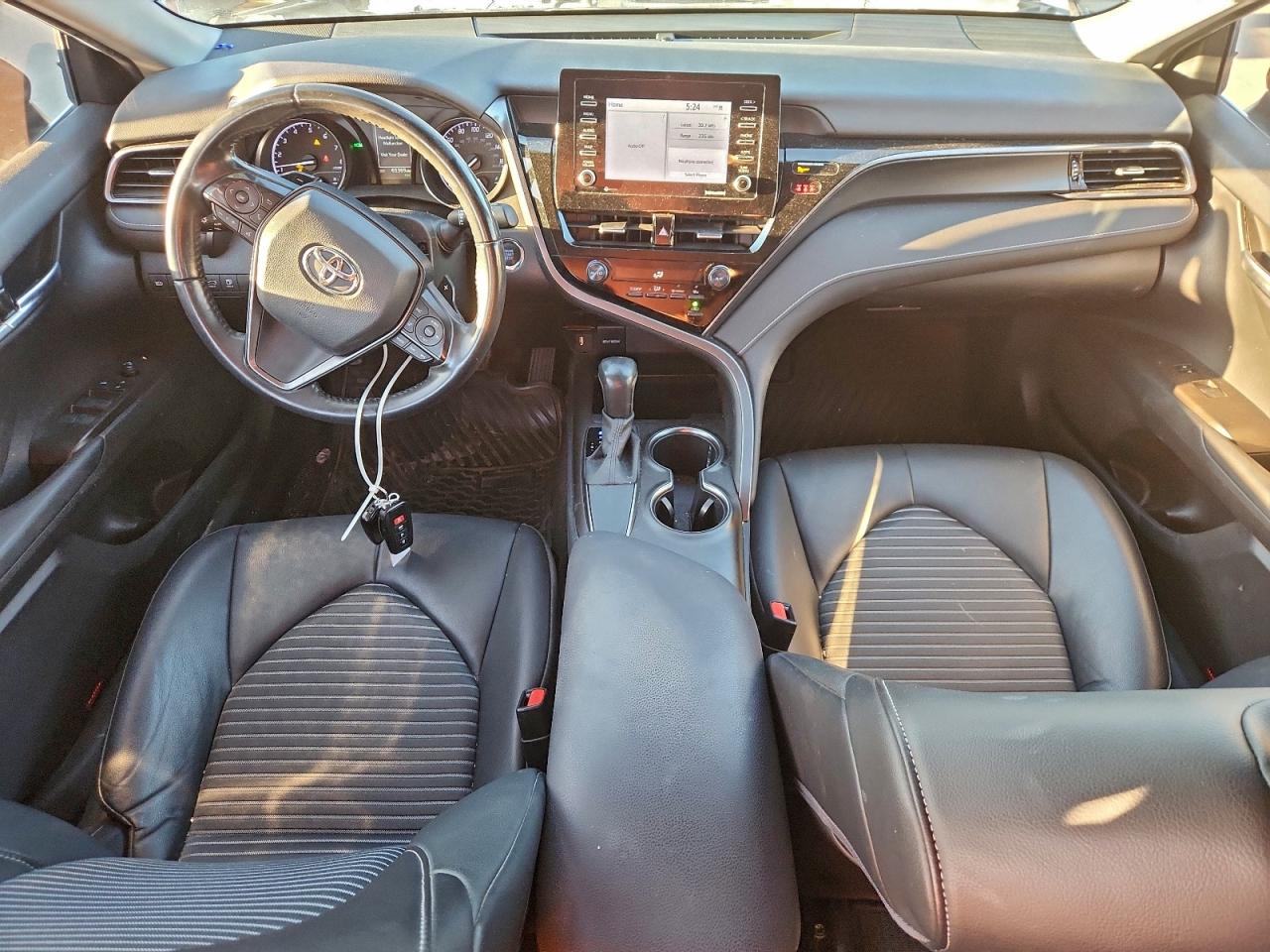 2021 TOYOTA CAMRY SE photo 8