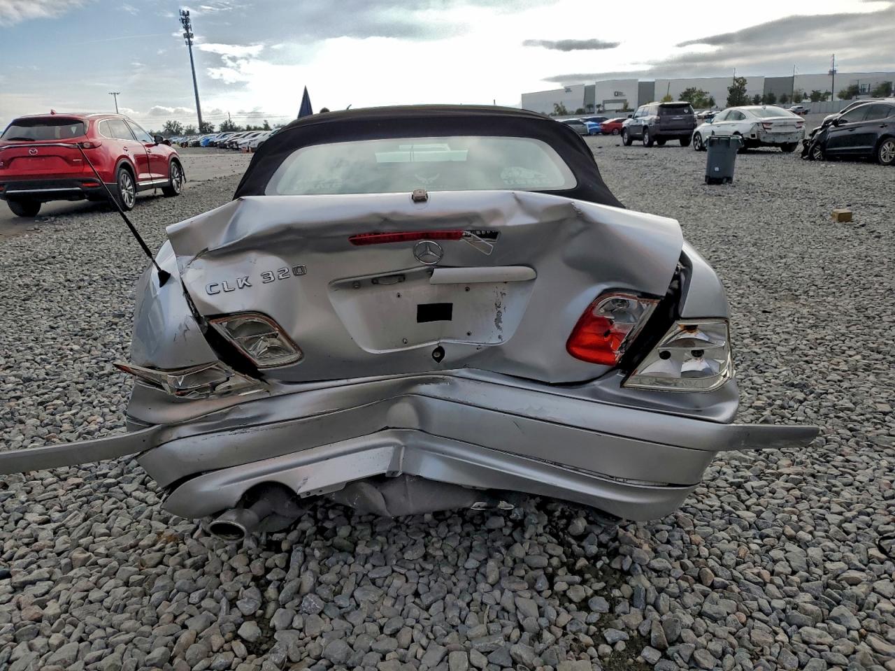 2001 MERCEDES-BENZ CLK 320 photo 16