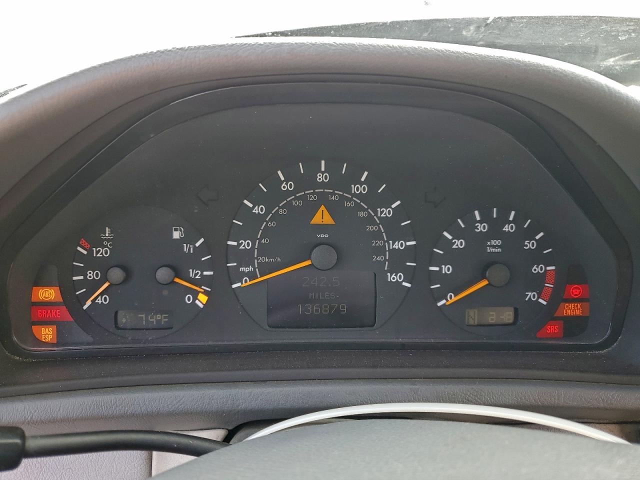 2001 MERCEDES-BENZ CLK 320 photo 25