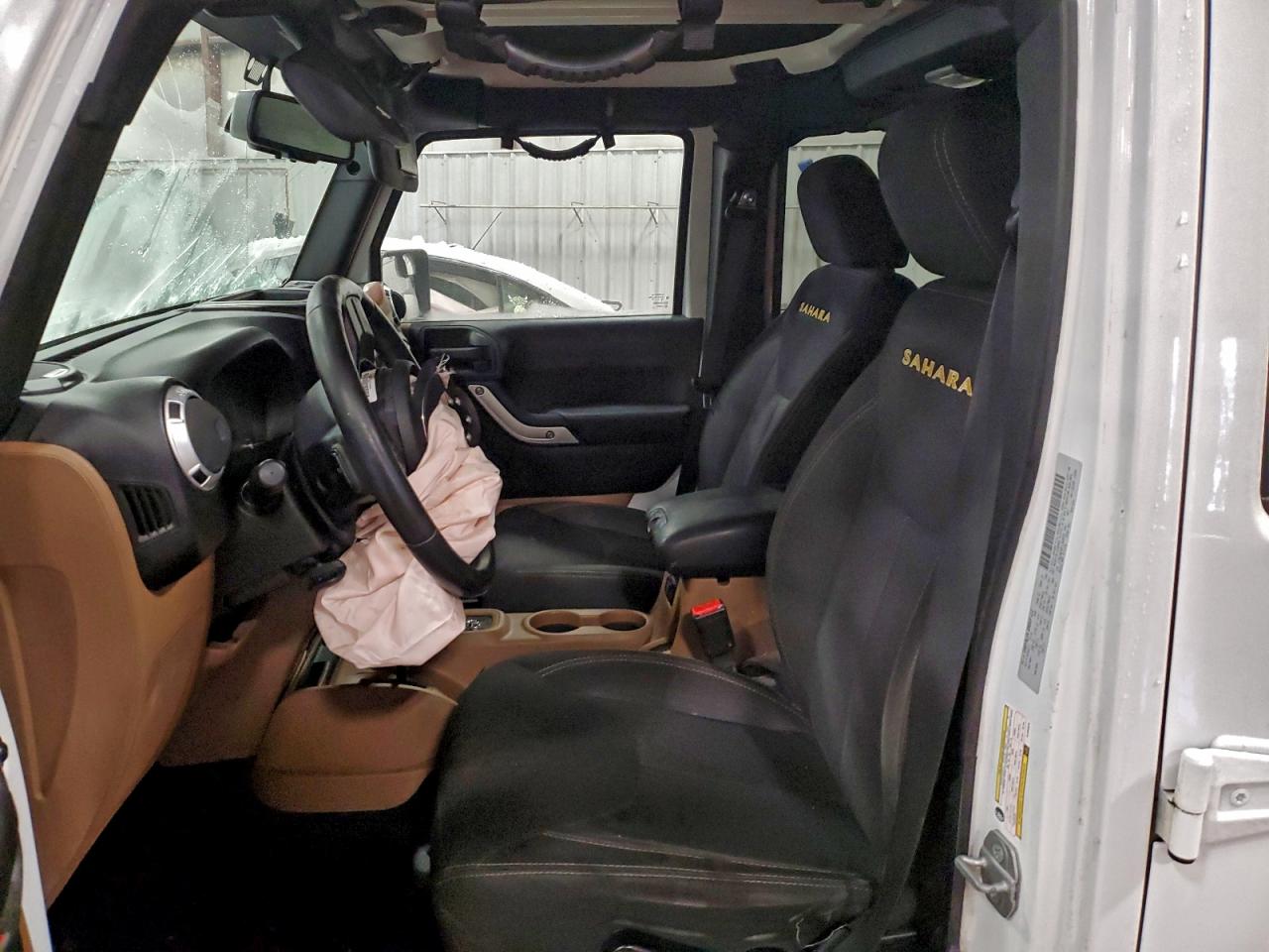 2015 JEEP WRANGLER UNLIMITED SAHARA photo 13