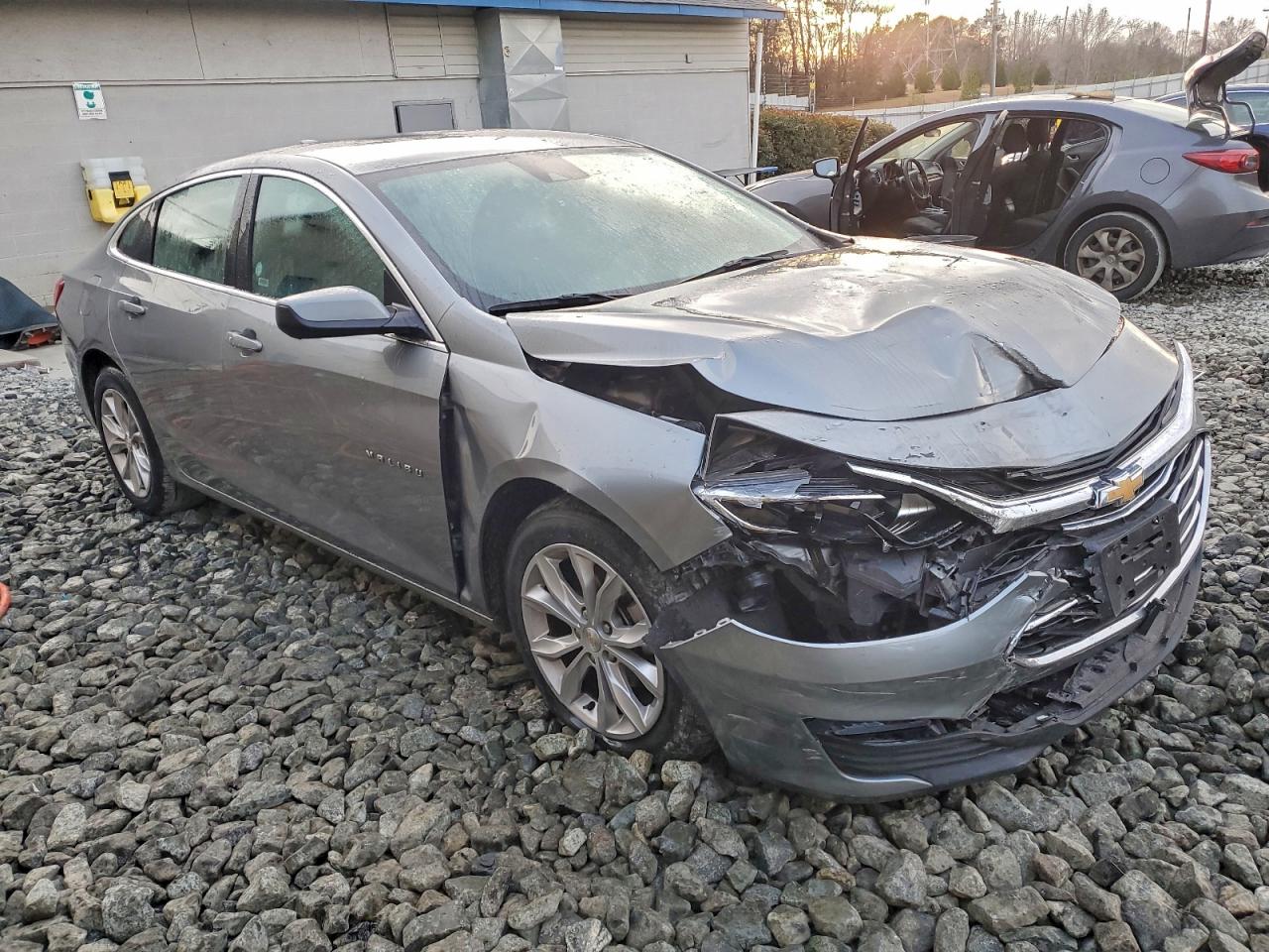 2024 CHEVROLET MALIBU LT photo 4