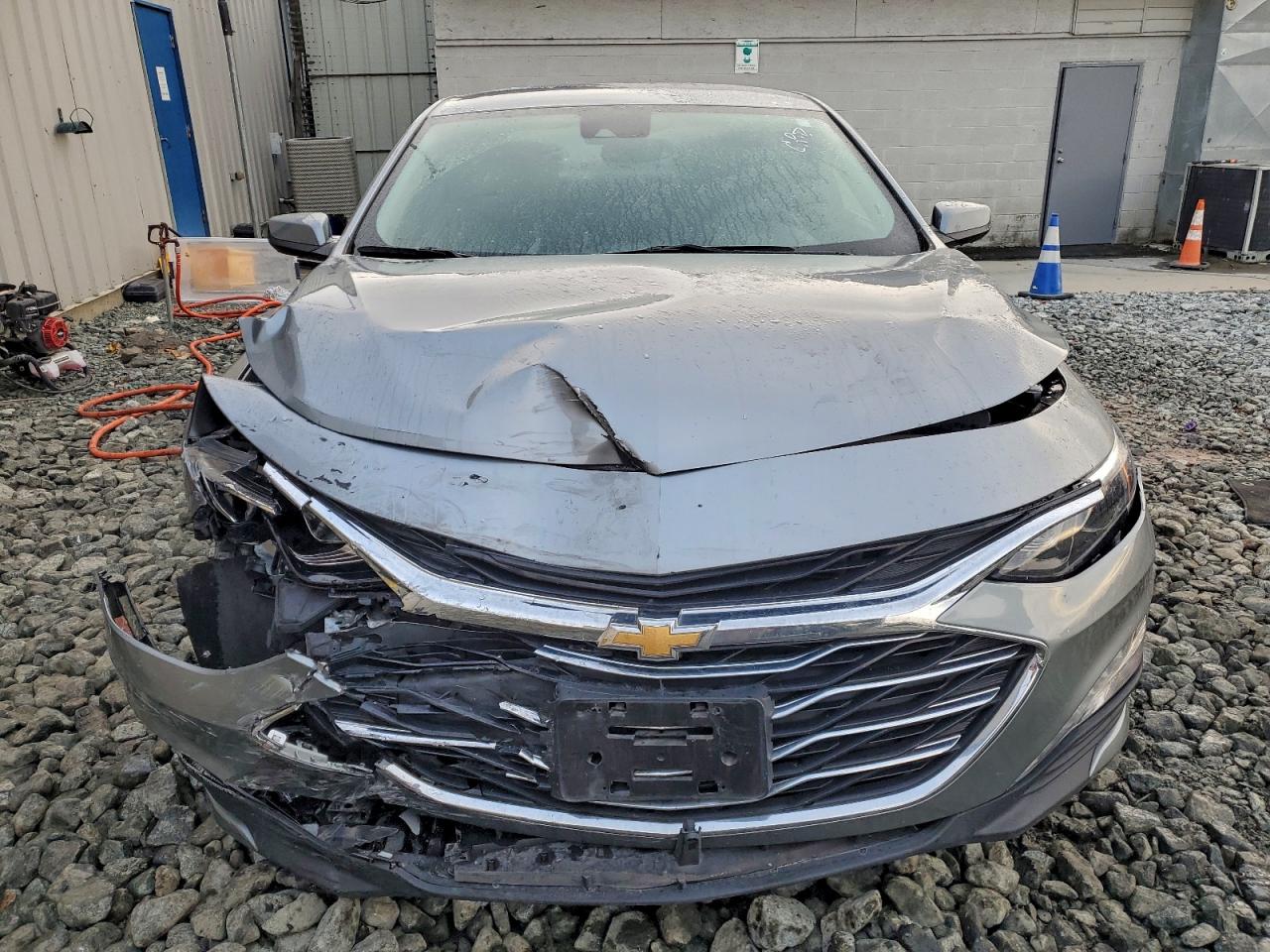 2024 CHEVROLET MALIBU LT photo 5