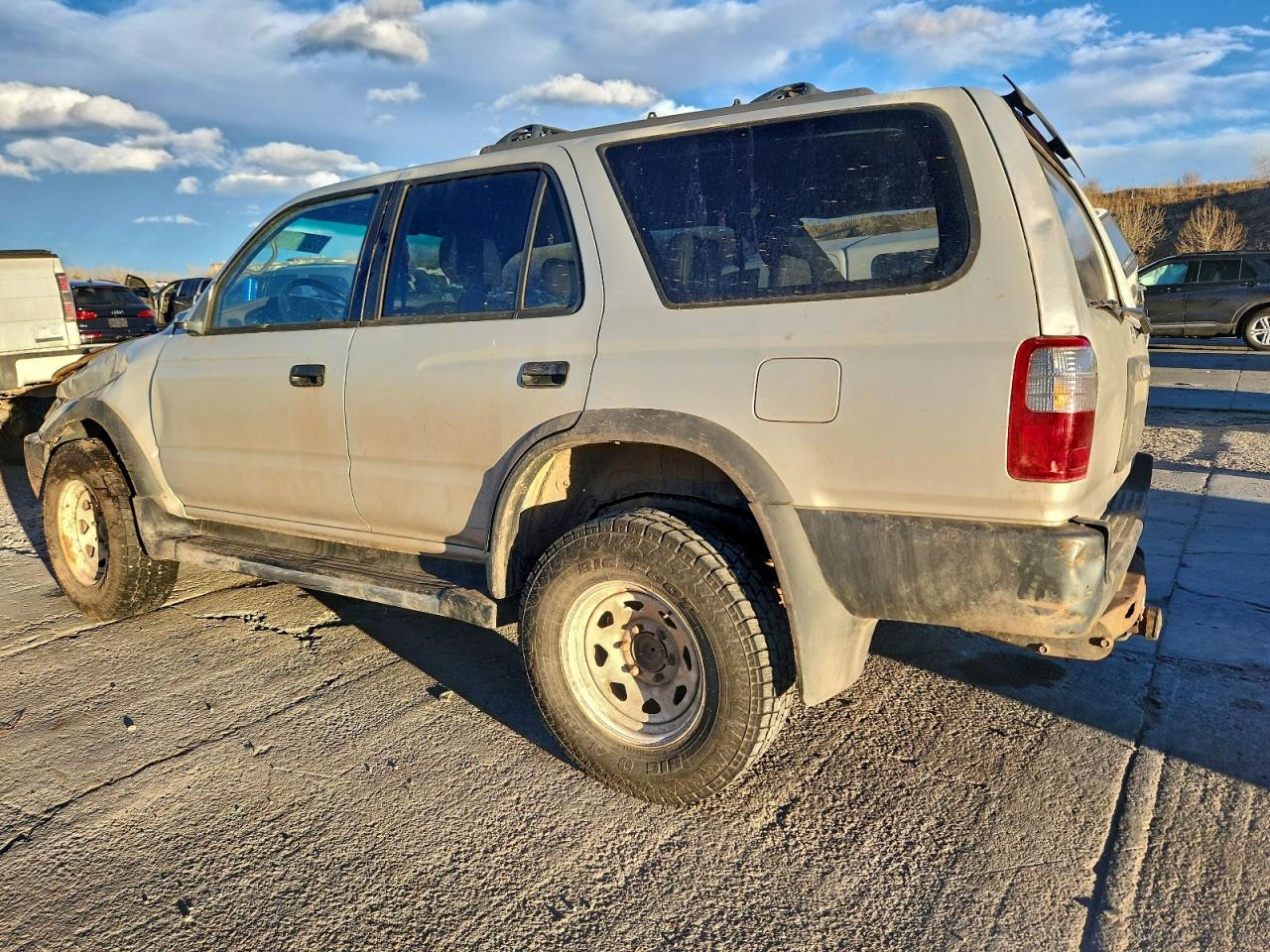 1997 TOYOTA 4RUNNER SR5 photo 2