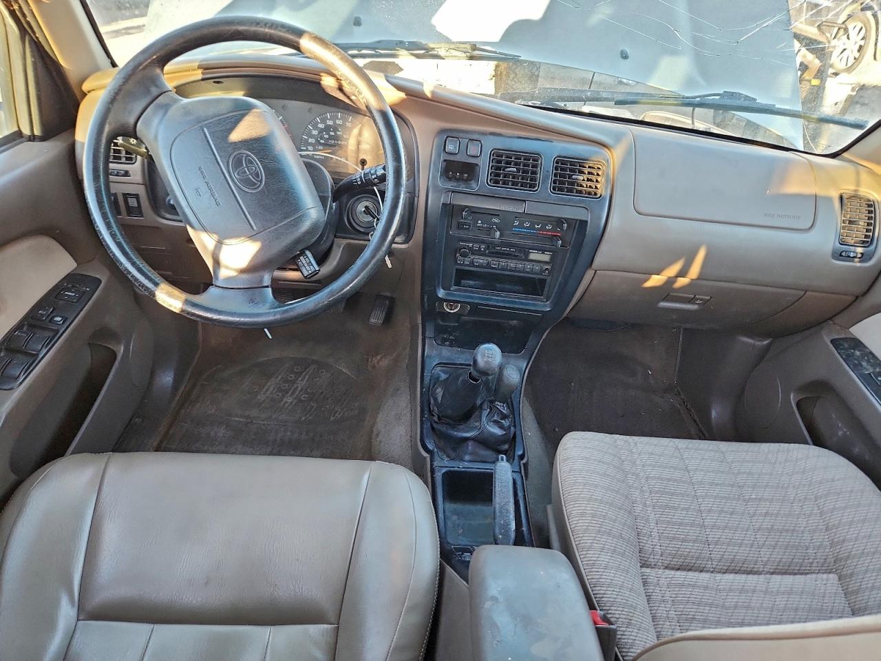 1997 TOYOTA 4RUNNER SR5 photo 8