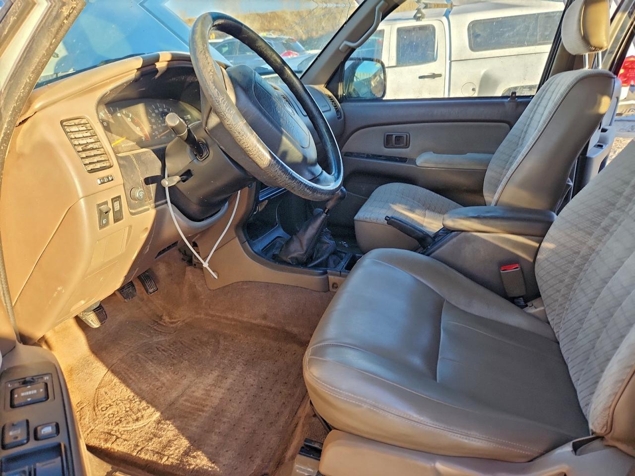 1997 TOYOTA 4RUNNER SR5 photo 7