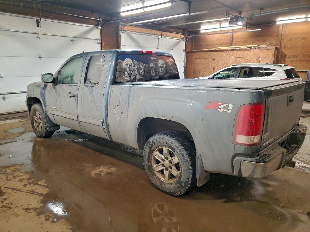 2010 GMC SIERRA K1500 SLE photo 2