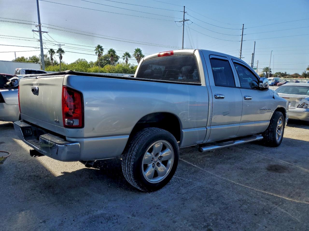 2004 DODGE RAM 1500 ST photo 3