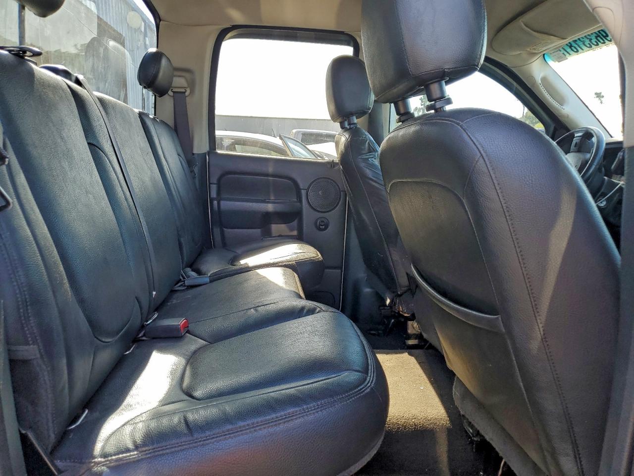 2004 DODGE RAM 1500 ST photo 10