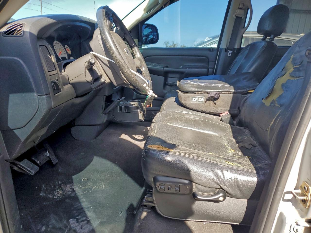 2004 DODGE RAM 1500 ST photo 7