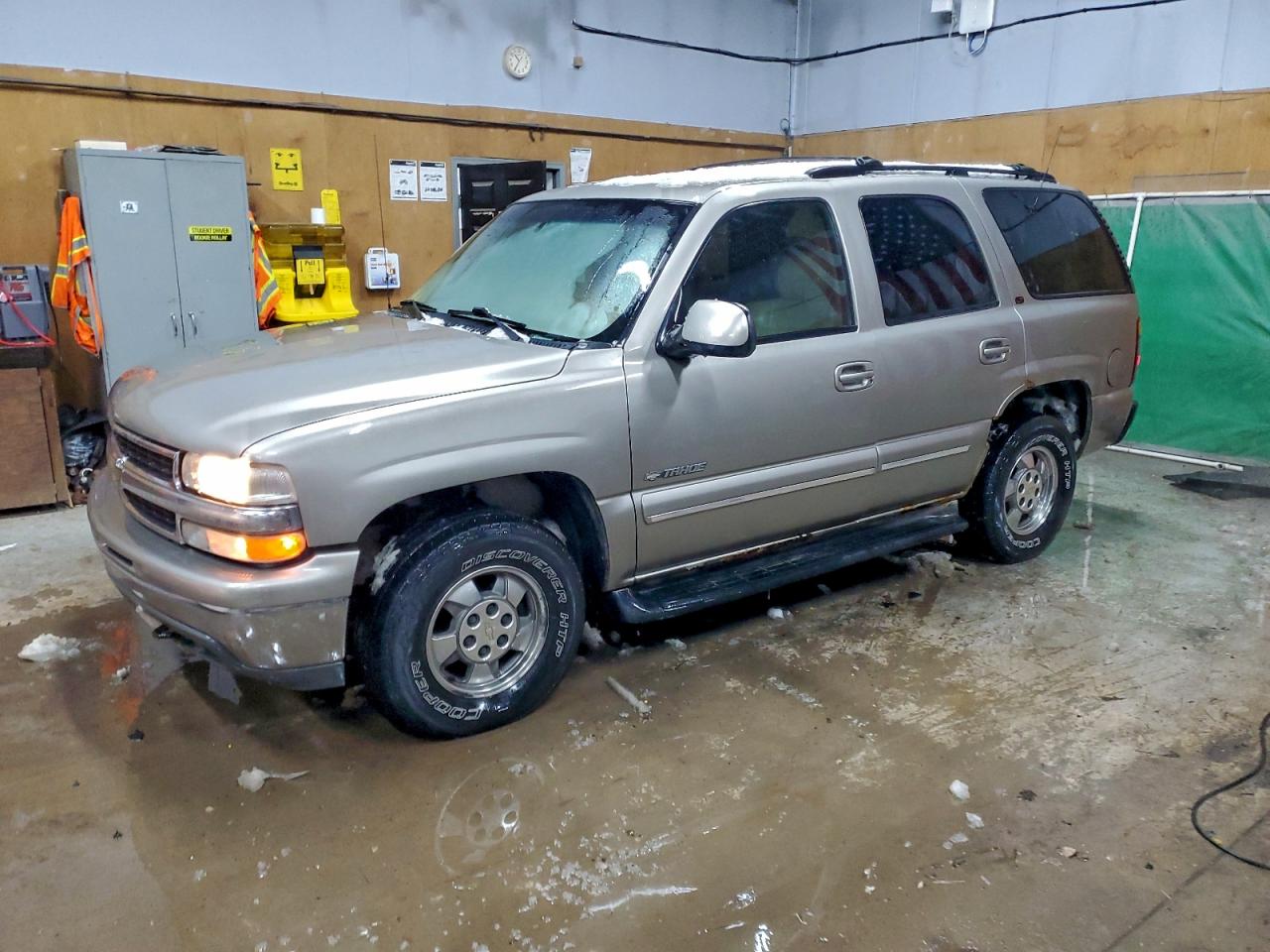 2000 CHEVROLET TAHOE