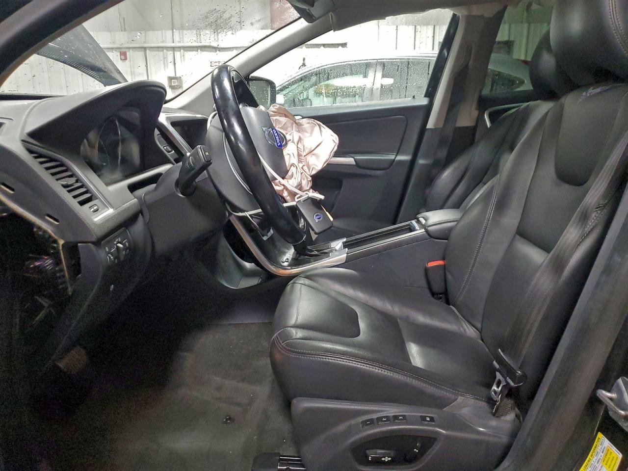 2015 VOLVO XC60 T6 PLATINUM photo 13
