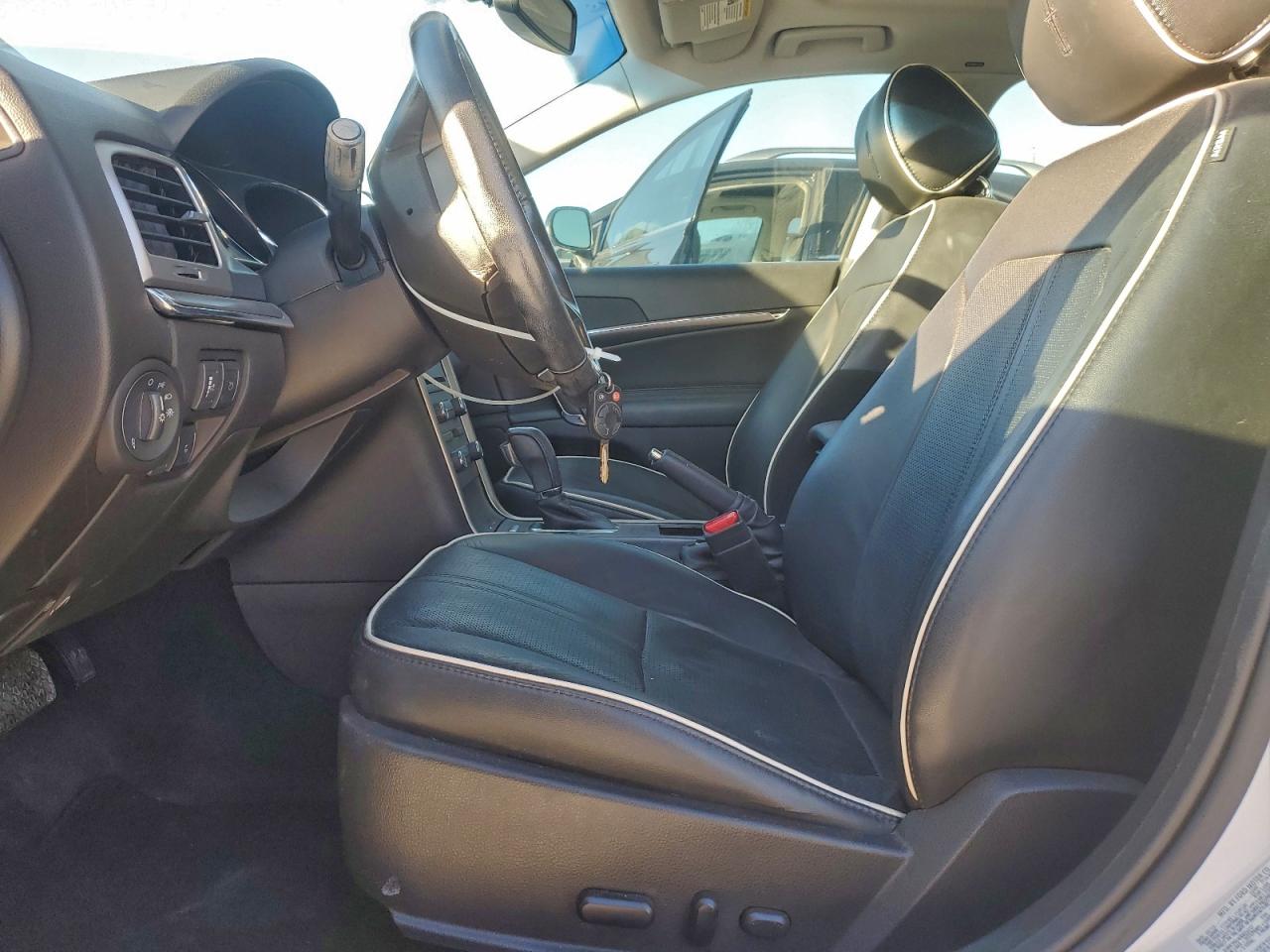 2012 LINCOLN MKZ photo 7