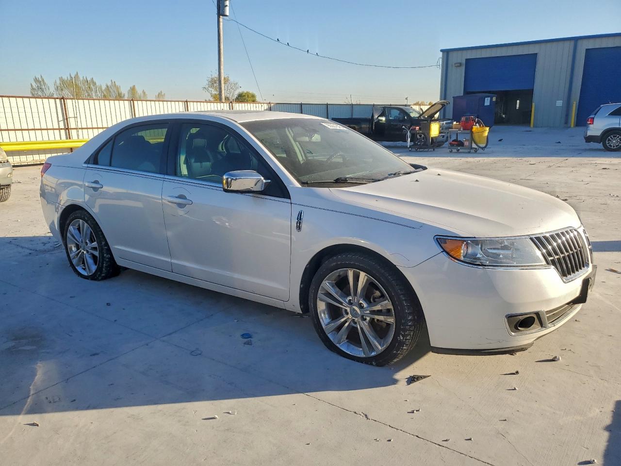 2012 LINCOLN MKZ photo 4