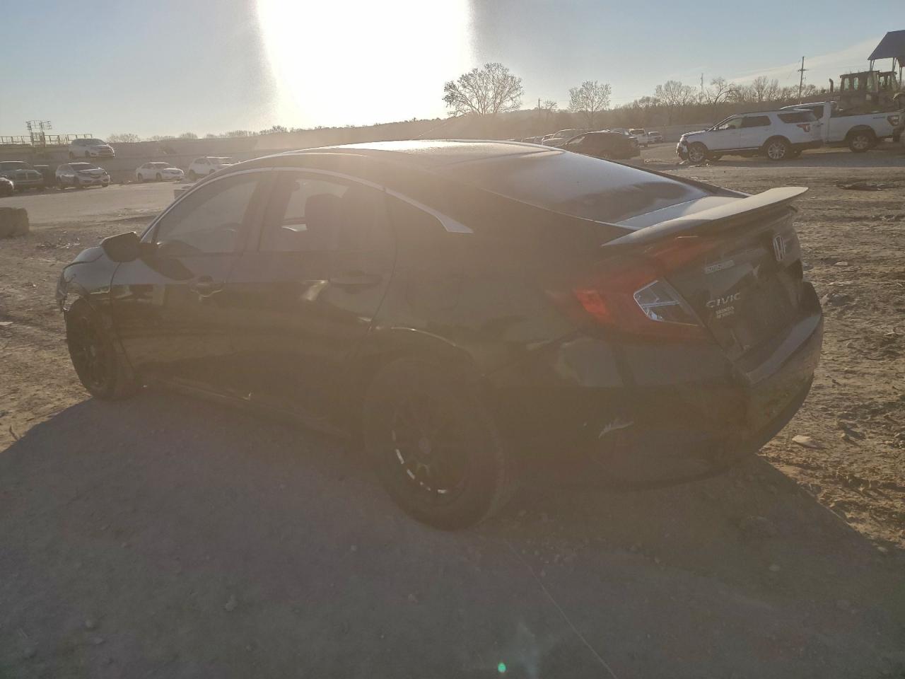 2017 HONDA CIVIC LX photo 3