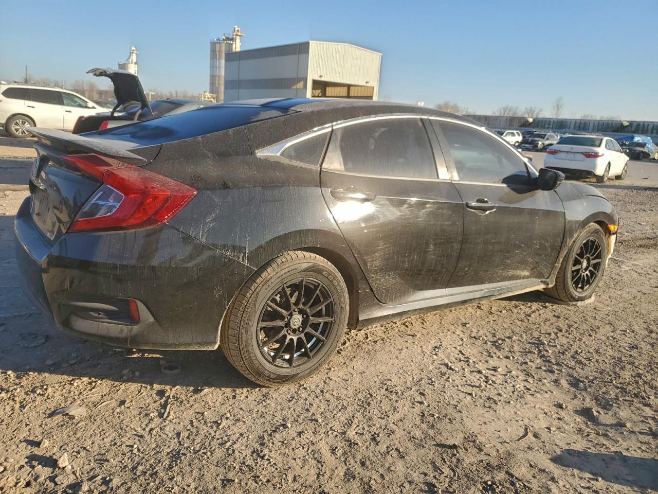 2017 HONDA CIVIC LX photo 5