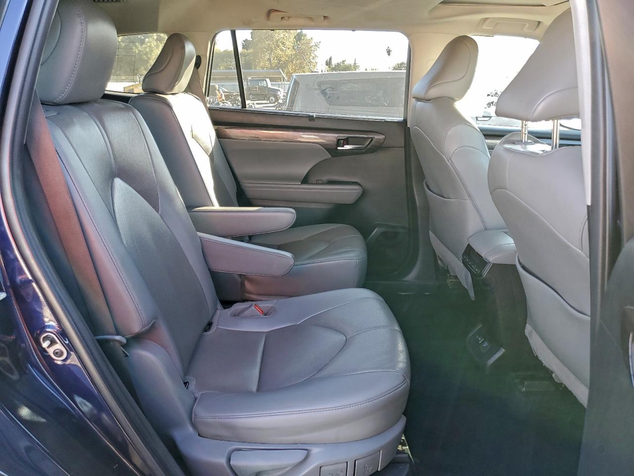 2022 TOYOTA HIGHLANDER HYBRID LIMITED photo 31