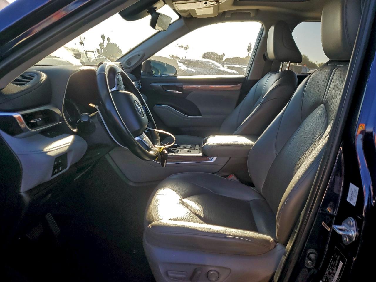 2022 TOYOTA HIGHLANDER HYBRID LIMITED photo 19