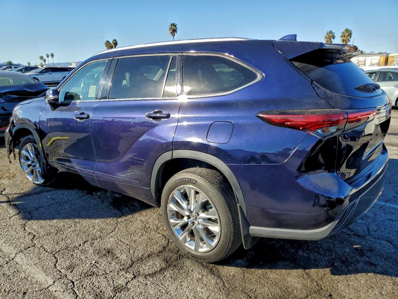 2022 TOYOTA HIGHLANDER HYBRID LIMITED photo 4