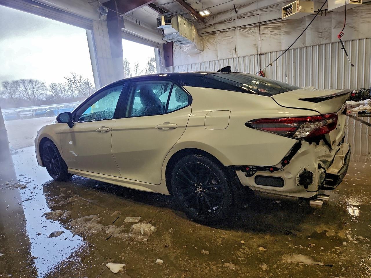 2023 TOYOTA CAMRY XSE photo 2