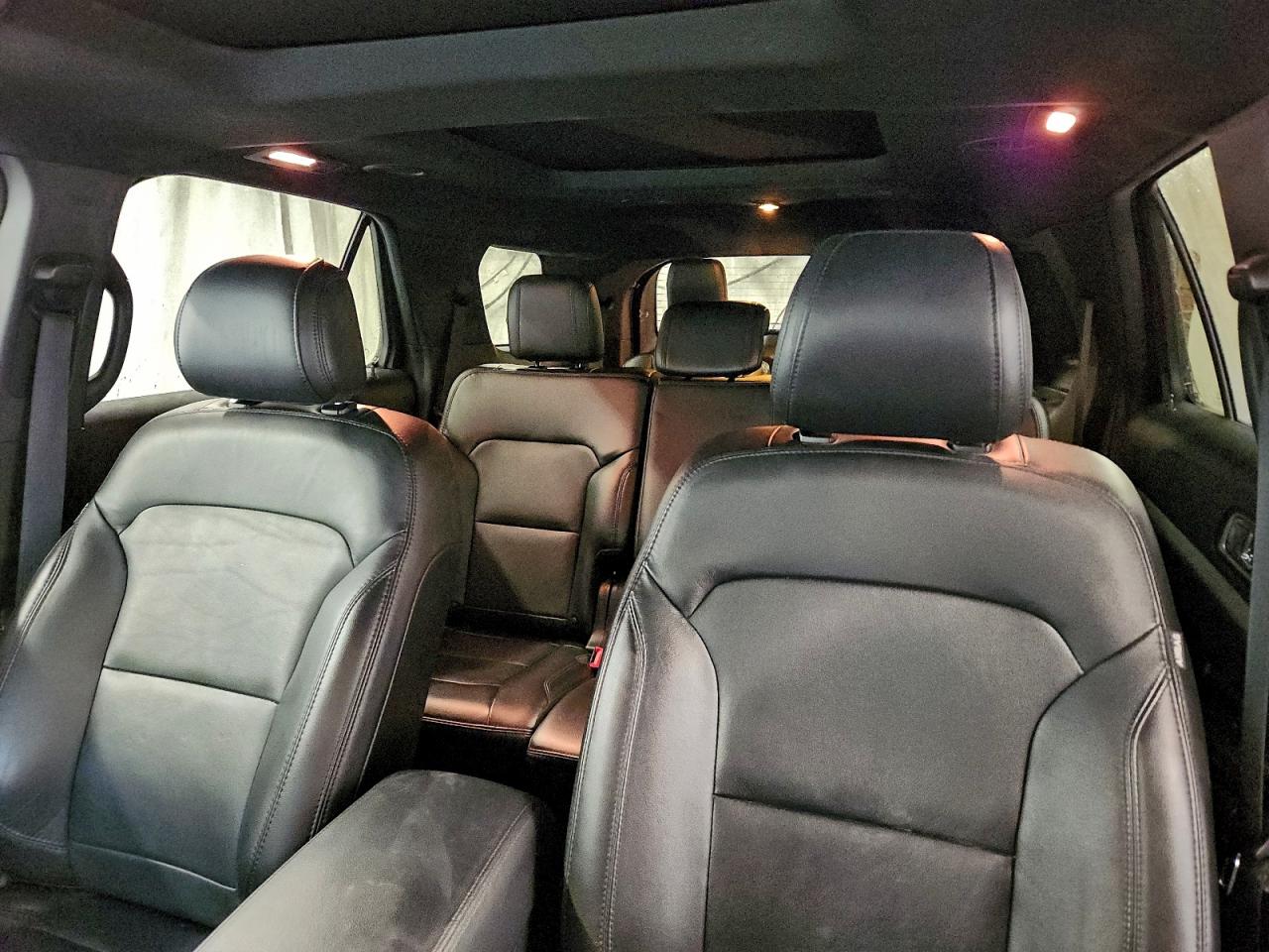 2017 FORD EXPLORER XLT photo 10