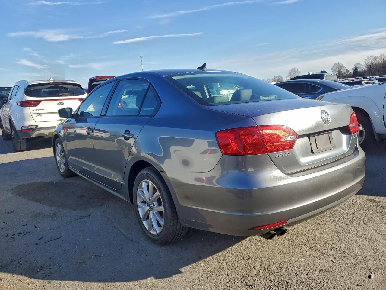 2011 VOLKSWAGEN JETTA SE photo 4