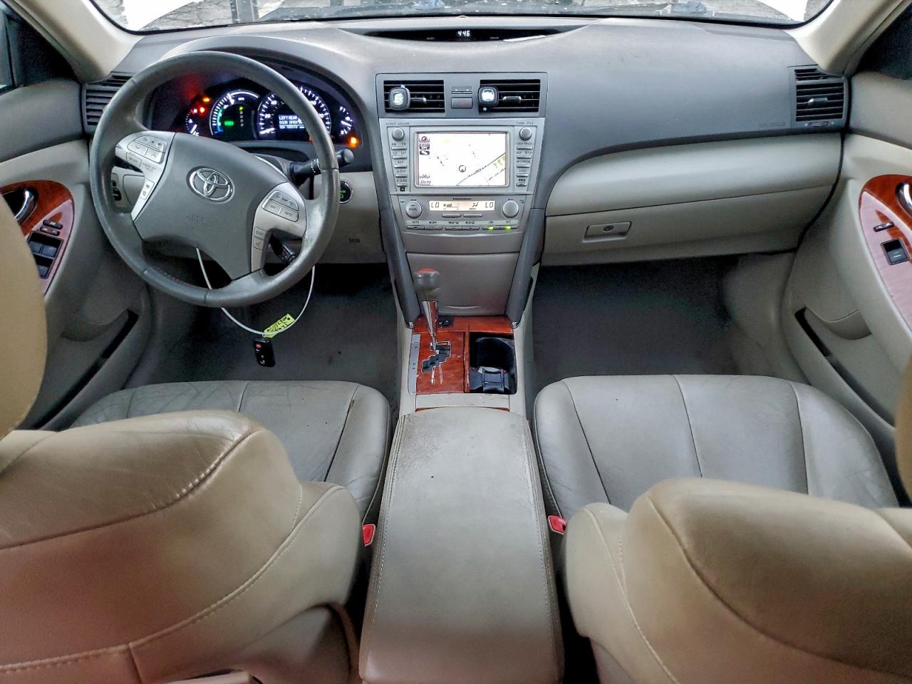 2011 TOYOTA CAMRY HYBRID photo 8