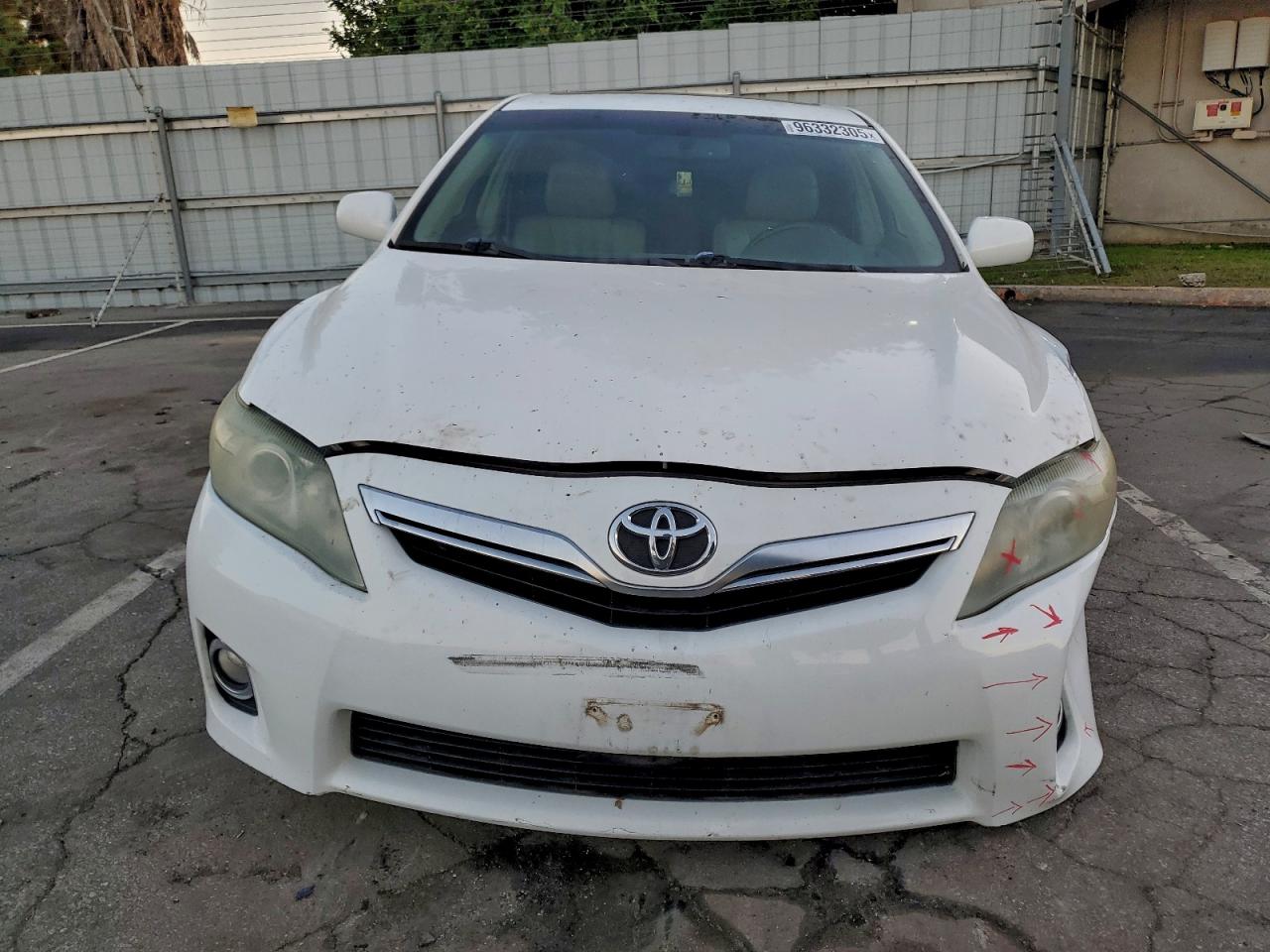 2011 TOYOTA CAMRY HYBRID photo 5