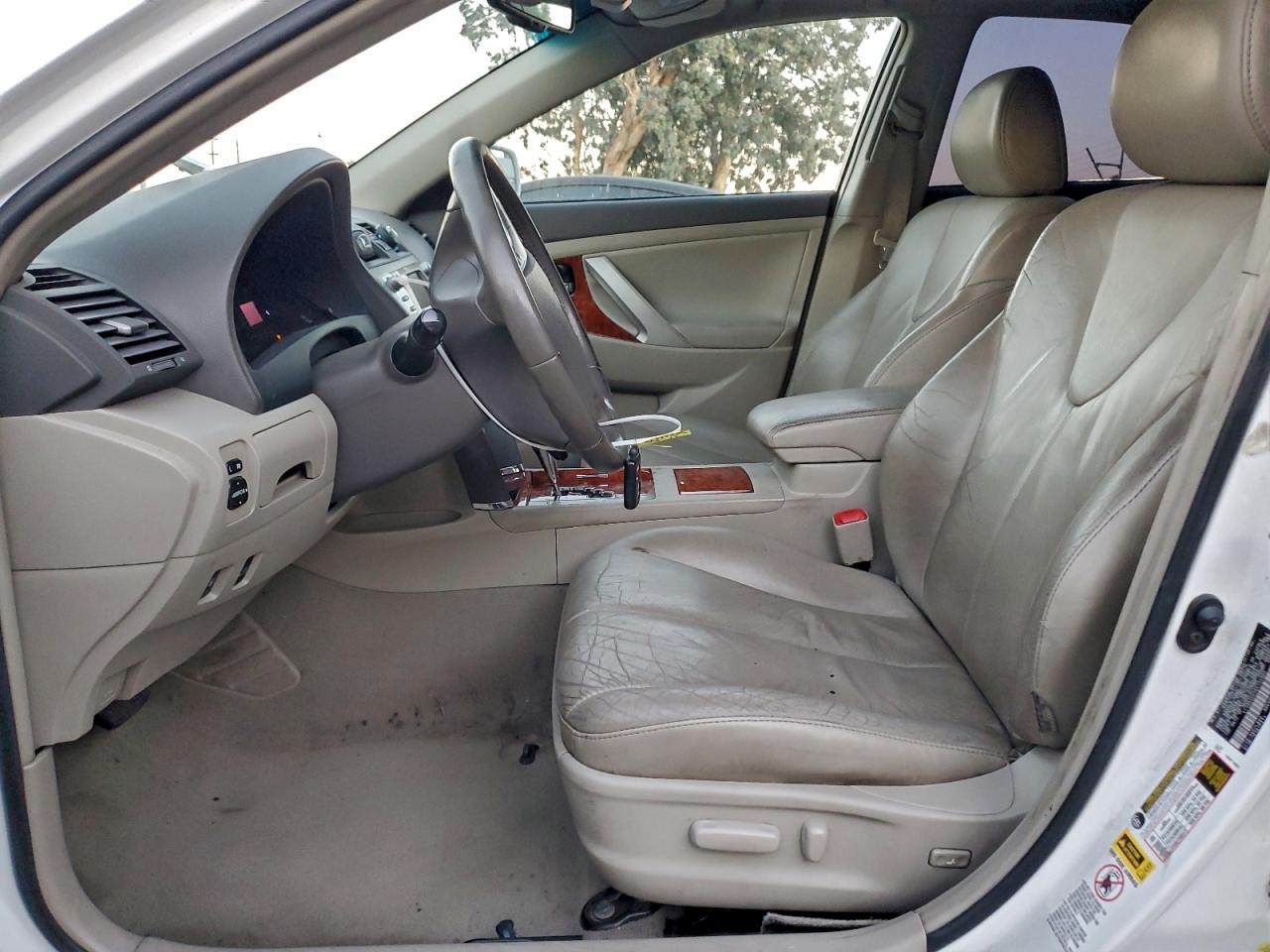 2011 TOYOTA CAMRY HYBRID photo 7