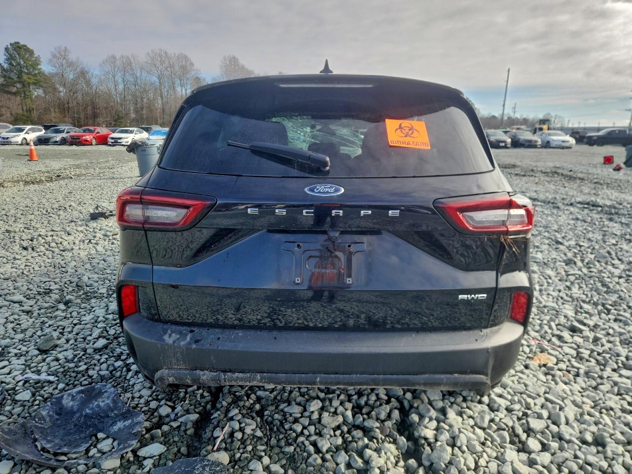 2025 FORD ESCAPE ST LINE photo 6