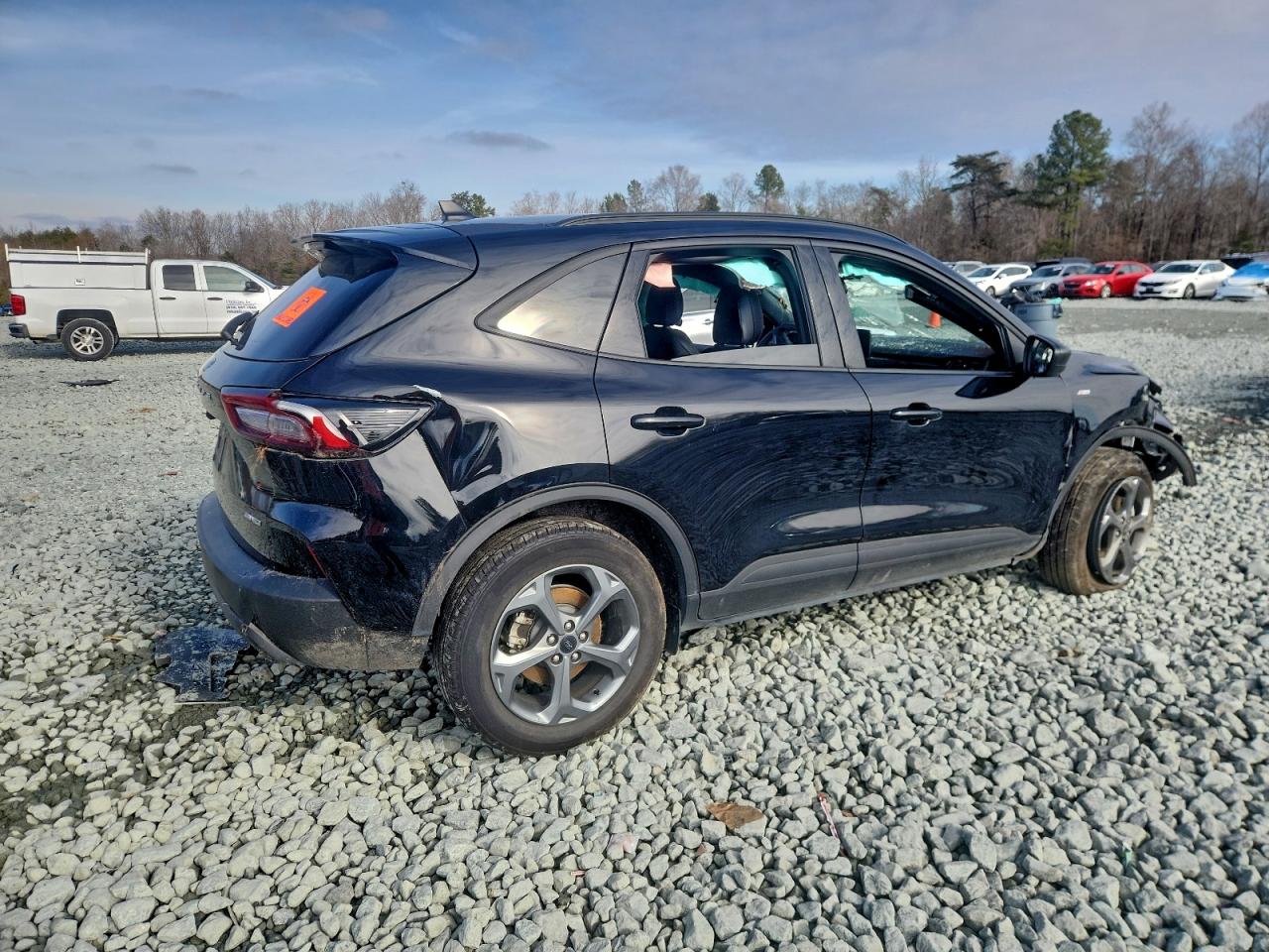 2025 FORD ESCAPE ST LINE photo 3
