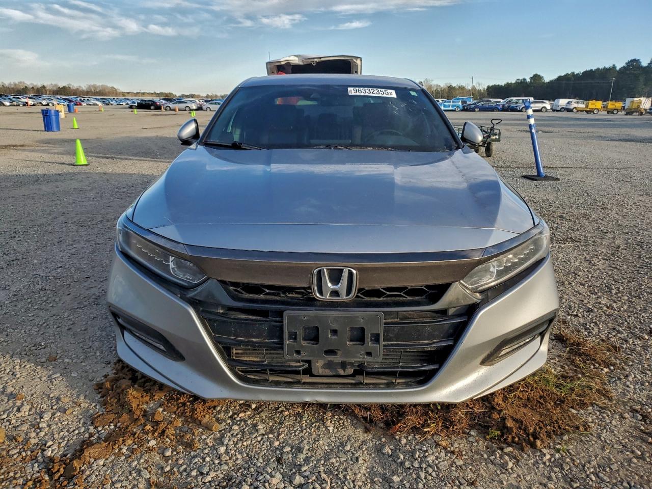 2018 HONDA ACCORD SPORT photo 5