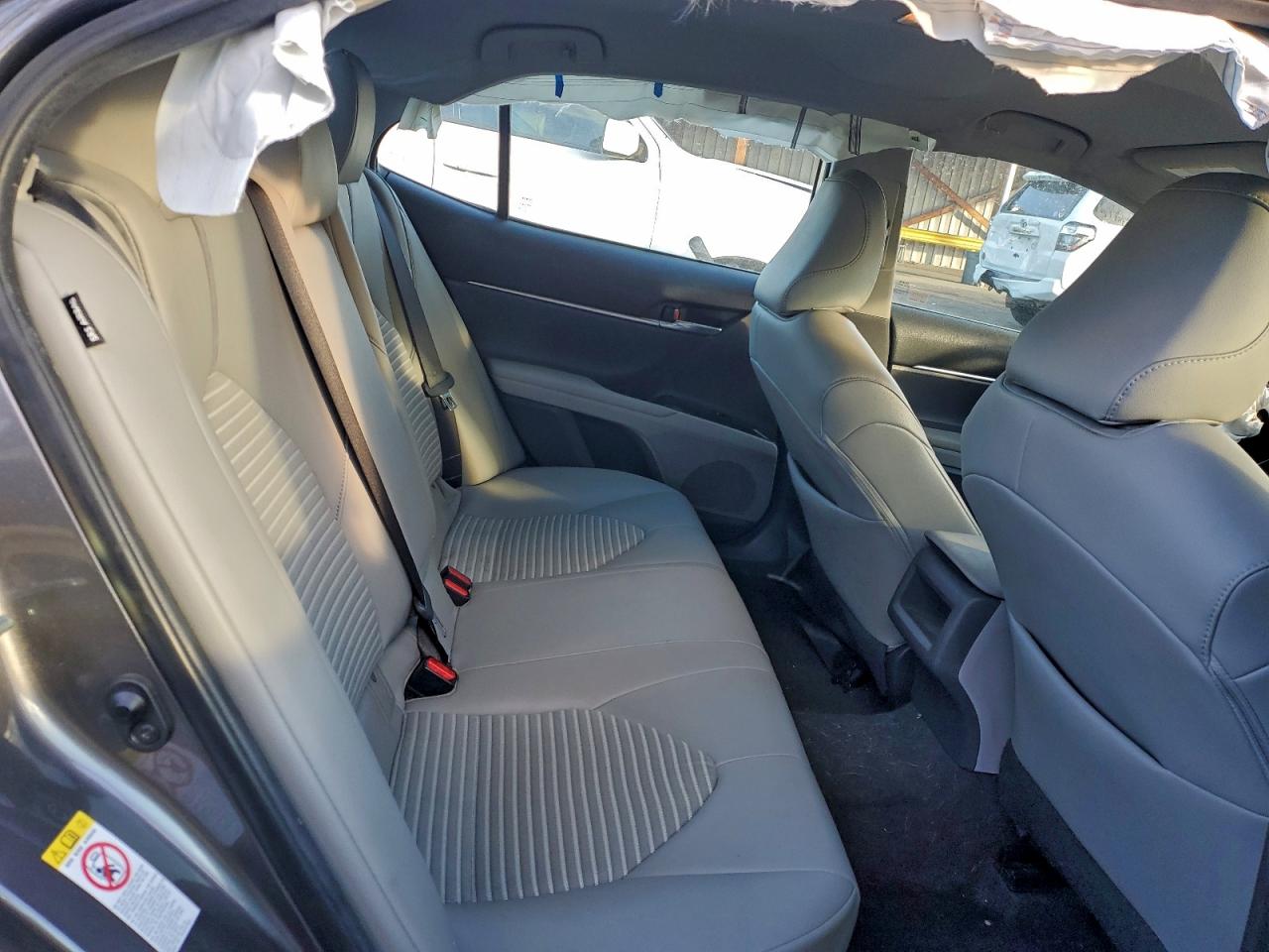 2018 TOYOTA CAMRY L photo 19