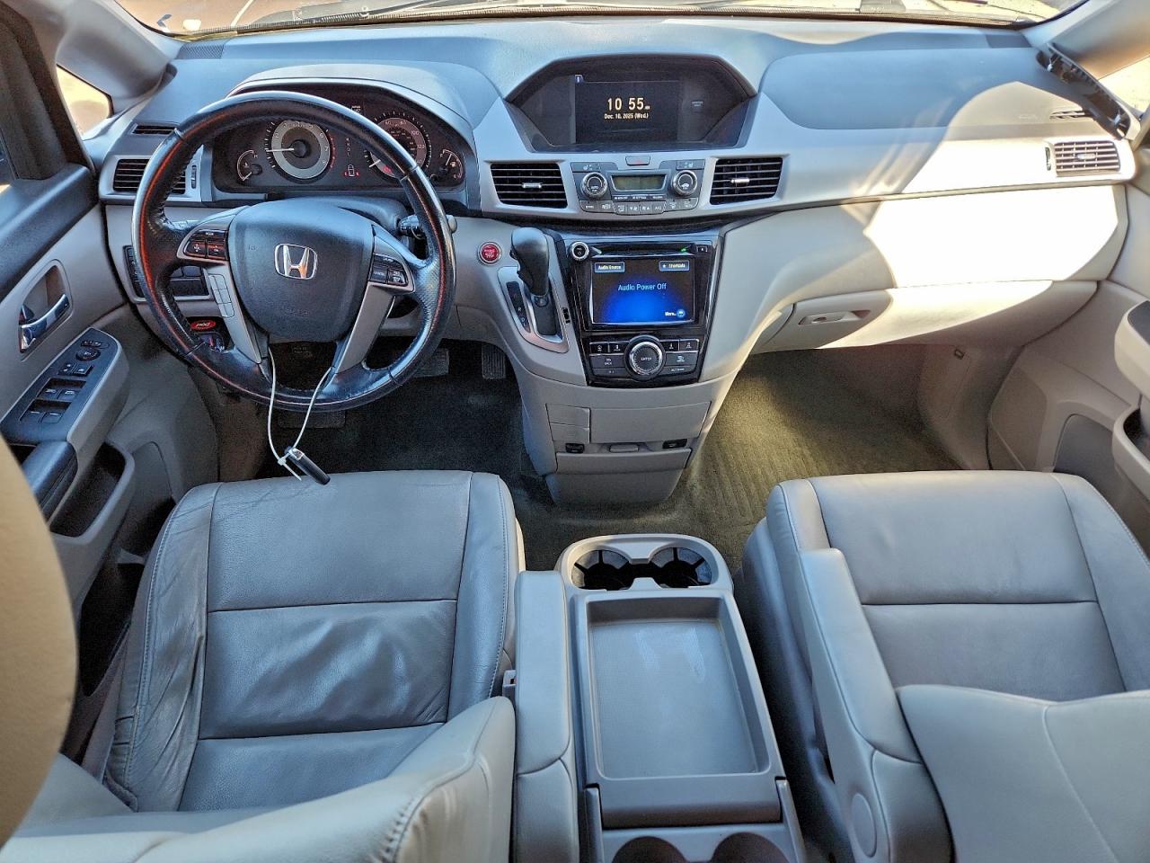 2016 HONDA ODYSSEY EXL photo 8